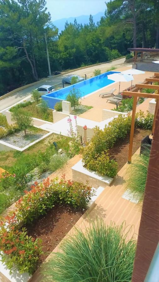 Cozy Apartments With Pool And Splendid Seaview Kavac Ngoại thất bức ảnh